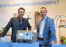 Jan Kees Boerman and Peter-Jan Goedegebuure of Environmental Monitoring Systems pointed out to visitors to the fair that even with minimal NOx levels, to a few decimal places, serious production losses can still occur. According to the men, this is one more reason to monitor NOx properly.